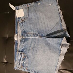 Abercrombie & Fitch denim shorts. Size 36 waist 22. Brand new with tags.
